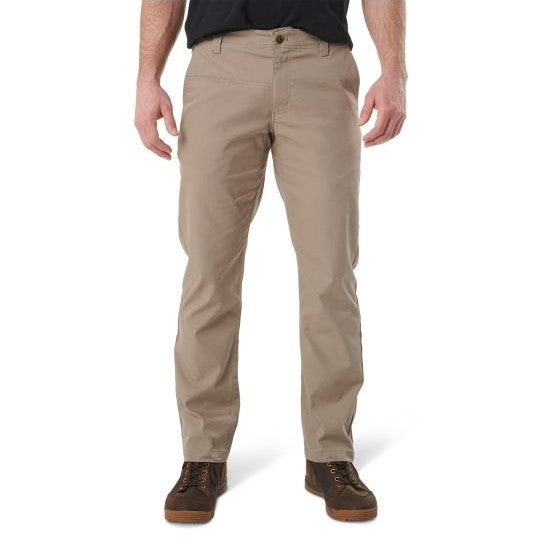 5.11 - Edge Chino Bukser - W28/L36 // Stone (070) fra 5.11 - billede nr. 1 hos GrejFreak.dk