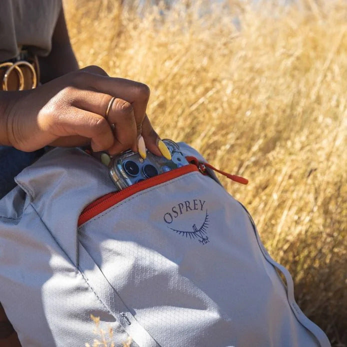 Osprey - Daylite Cinch 15L Rygsæk // Tan Concrete fra Osprey - billede nr. 4 hos GrejFreak.dk