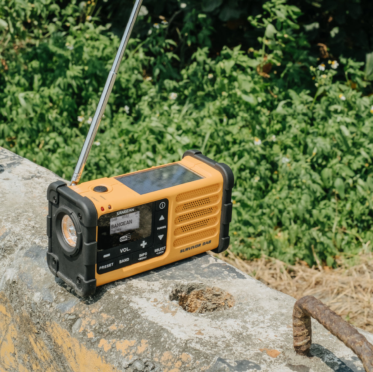 Sangean - MMR-88 DAB+/FM-RDS Multi-Powered Nødradio // Gul fra Sangean - billede nr. 5 hos GrejFreak.dk