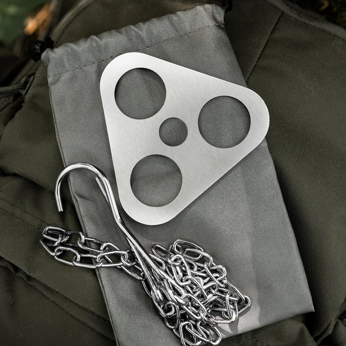 Sunny Hiker - DIY Bushcraft Bålstativ fra Sunny Hiker - billede nr. 4 hos GrejFreak.dk