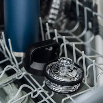 YETI - Rambler Chug Flaske 769 ml // Black Forest Green fra YETI - billede nr. 6 hos GrejFreak.dk