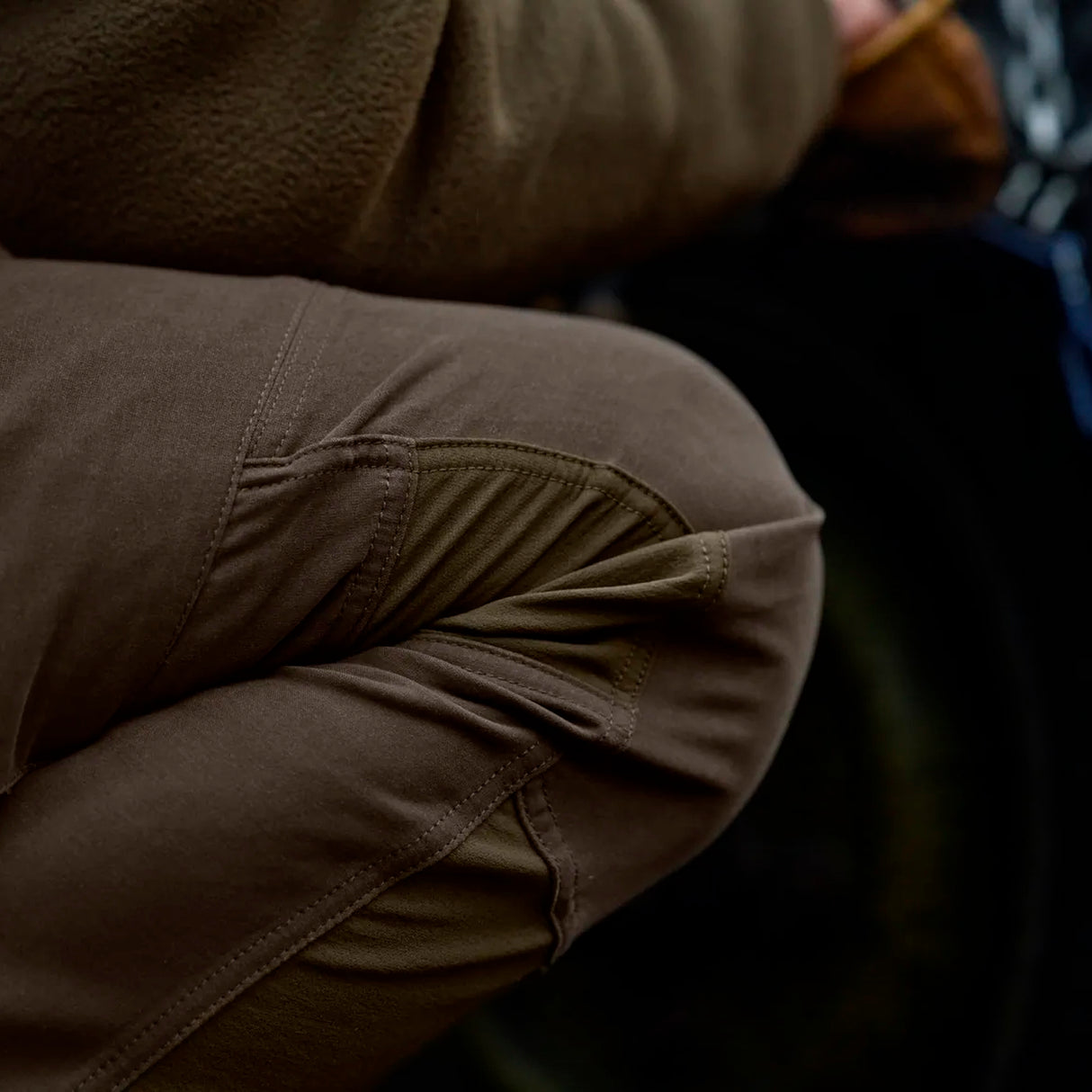 Härkila - Hill Bukser // Willow Green/Brown fra Härkila - billede nr. 7 hos GrejFreak.dk