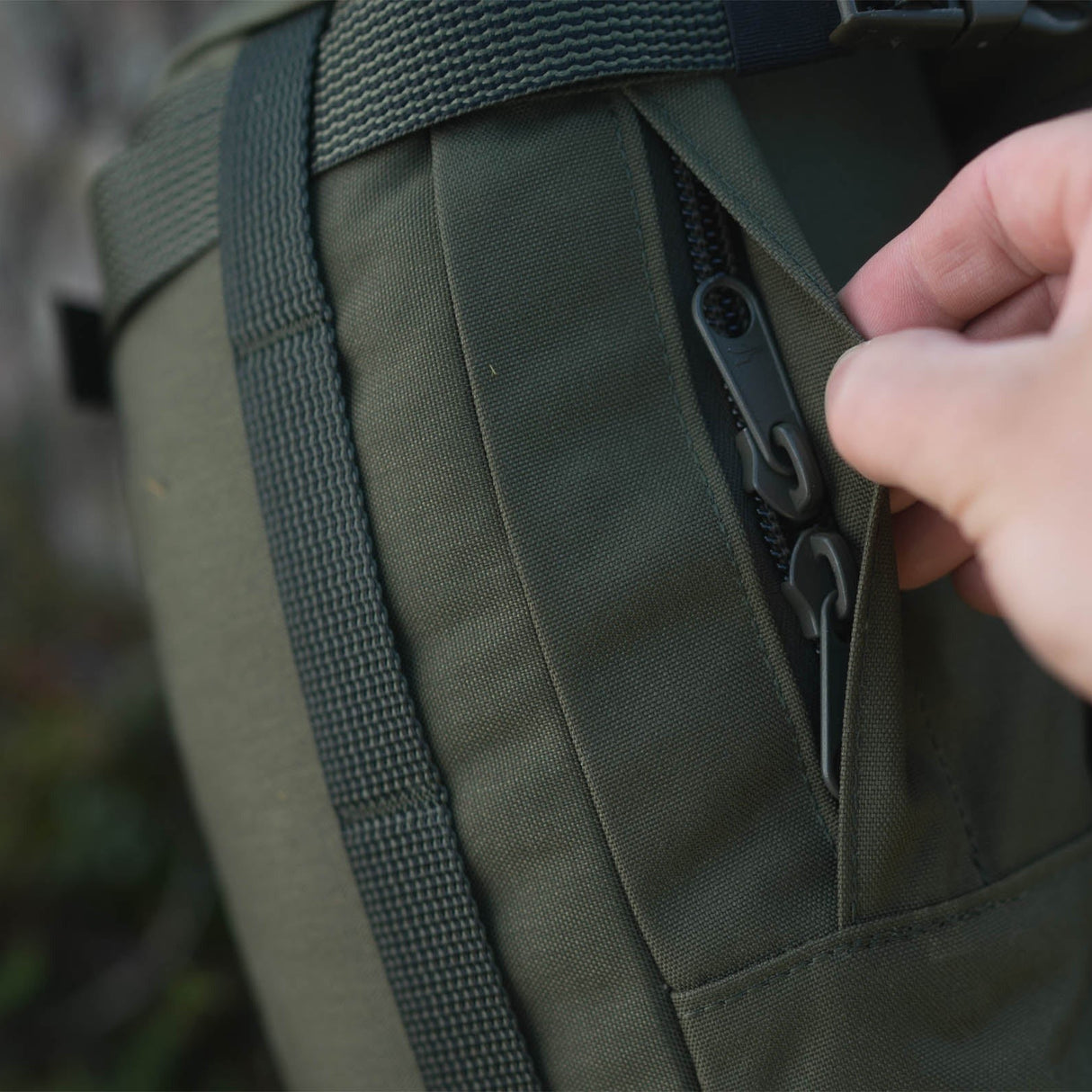 Savotta - Side Pouch 8L // Sort fra Savotta - billede nr. 4 hos GrejFreak.dk