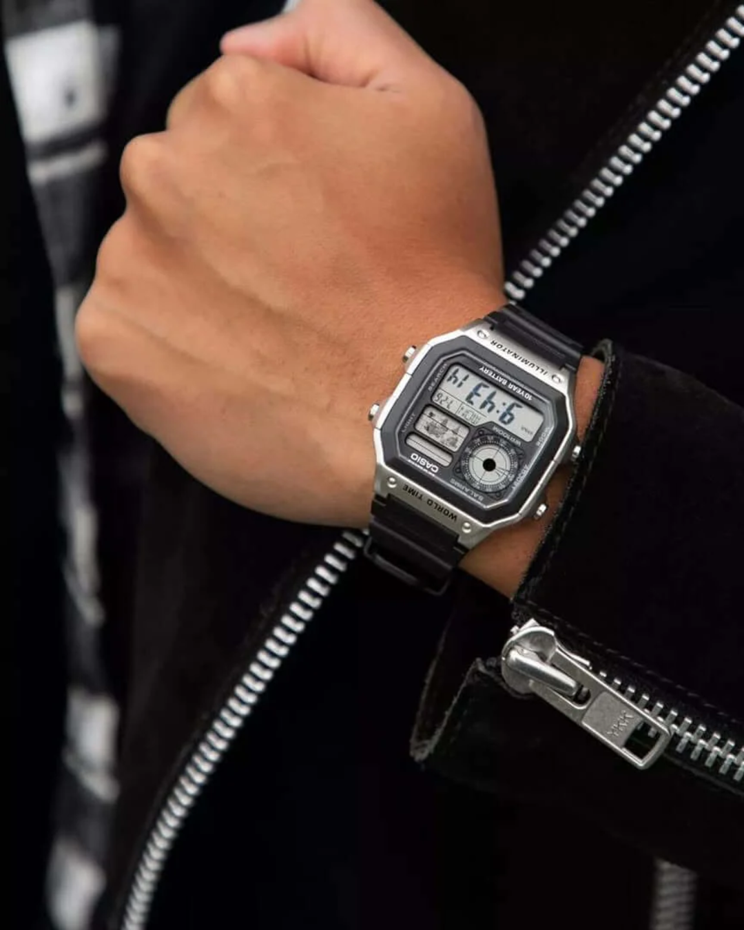 Casio Timeless AE-1200WH-1CVEF fra Casio - billede nr. 2 hos GrejFreak.dk