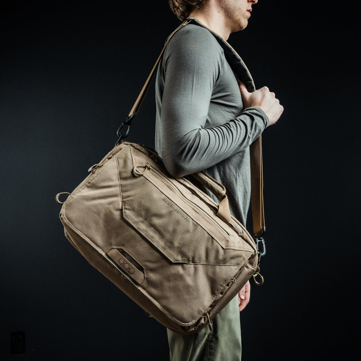 Eberlestock - Executive Brief Skuldertaske 17L // Sort fra Eberlestock - billede nr. 13 hos GrejFreak.dk
