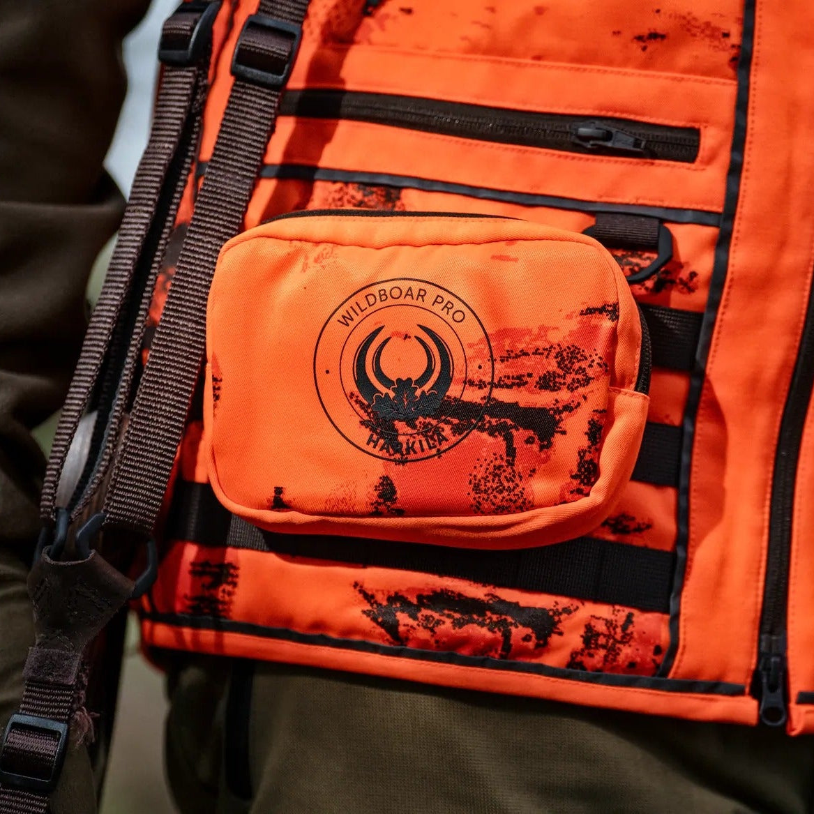 Härkila - Wildboar Pro Blaze Camo Vest // AXIS MSP CE orange fra Härkila - billede nr. 7 hos GrejFreak.dk