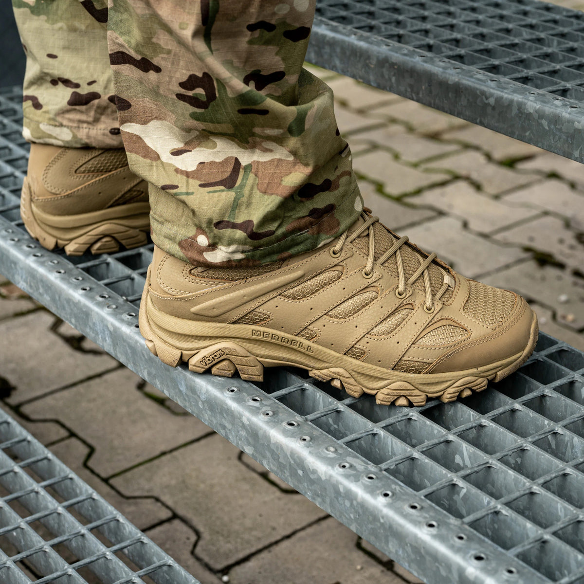 Merrell - Moab 3 Mid Tactical WP Unisex Vandrestøvler // Dark Coyote