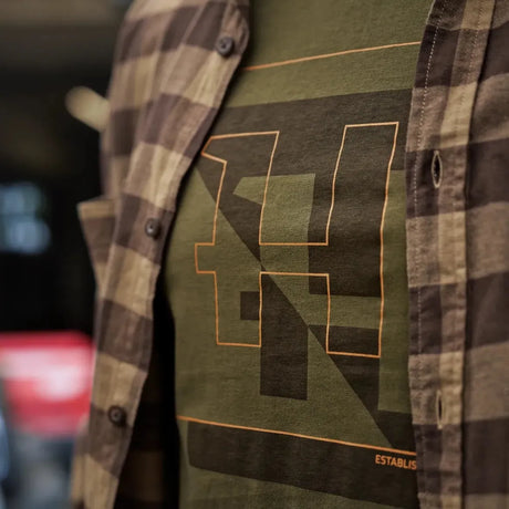 Härkila - H-logo S/S T-shirt // Dark olive fra Härkila - billede nr. 3 hos GrejFreak.dk