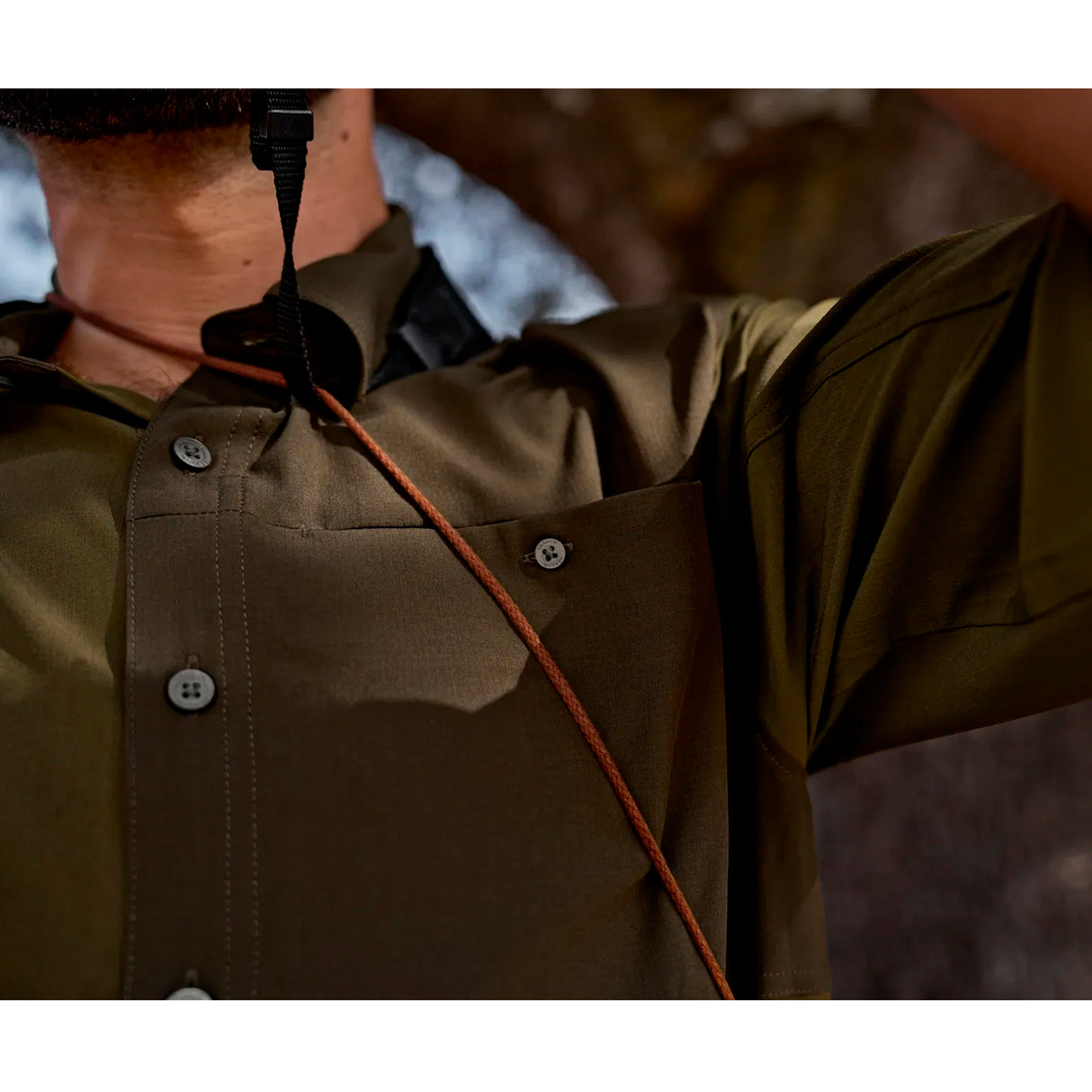 Logmar letvægts L/S-skjorte // Dark Olive/Willow Green fra Härkila - billede nr. 6 hos GrejFreak.dk