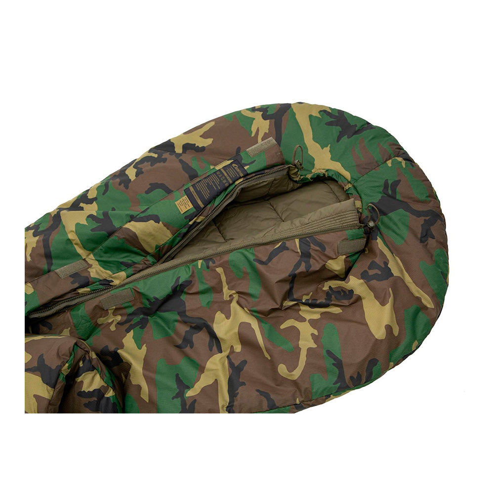 Carinthia - Defence 4 Sovepose Woodland Camo fra Carinthia - billede nr. 2 hos GrejFreak.dk