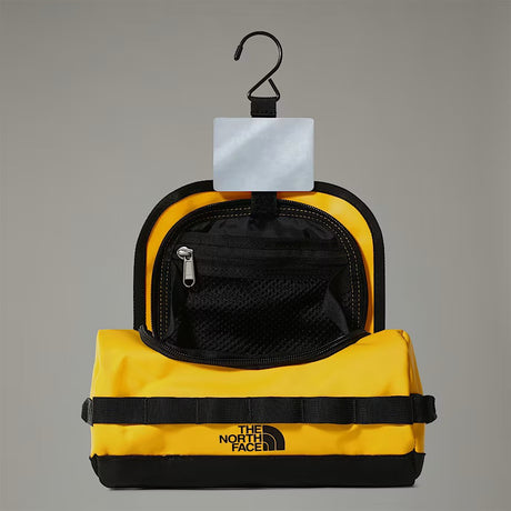 The North Face - Base Camp Rejsetoilettaske Small // Gul fra The North Face - billede nr. 2 hos GrejFreak.dk