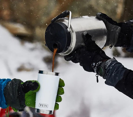 YETI - Rambler Jug 1,9L // Sort fra YETI - billede nr. 6 hos GrejFreak.dk