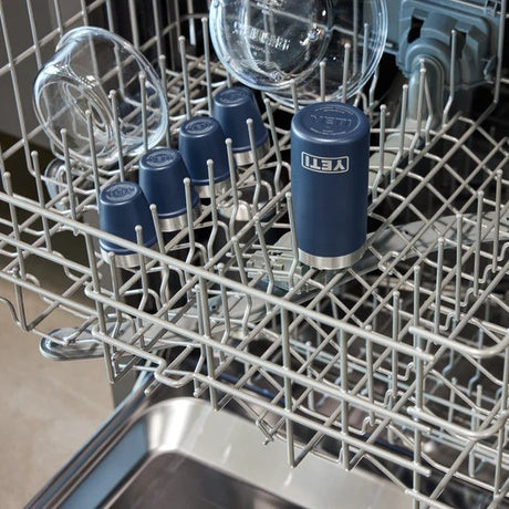 YETI - Rambler Shotglas // Rød fra YETI - billede nr. 11 hos GrejFreak.dk