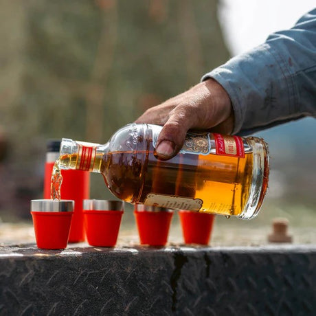 YETI - Rambler Shotglas // Rød fra YETI - billede nr. 13 hos GrejFreak.dk