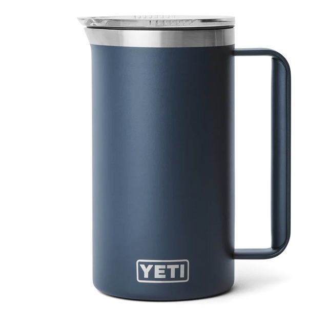 YETI - Rambler Pitcher Kande 1L // Navy fra YETI - billede nr. 1 hos GrejFreak.dk