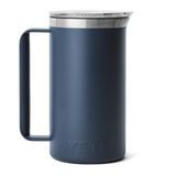YETI - Rambler Pitcher Kande 1L // Navy fra YETI - billede nr. 2 hos GrejFreak.dk