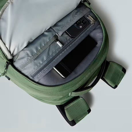 The North Face - Borealis Rygsæk 28L // Bark Mist/ Sort fra The North Face - billede nr. 3 hos GrejFreak.dk