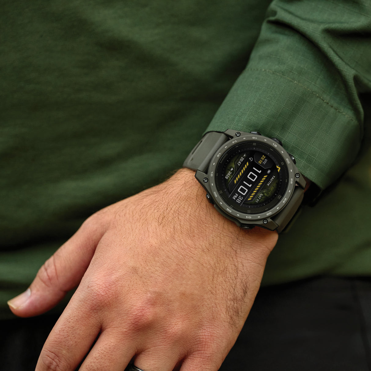 Garmin - Tactix 8 Cerakote 51 mm GPS Ur // Olivengrøn Titanium fra Garmin - billede nr. 6 hos GrejFreak.dk