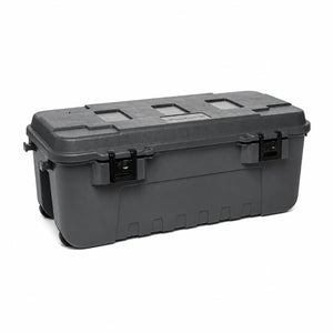 Plano - Sportsman´s Trunk Large // Charcoal fra Plano - billede nr. 1 hos GrejFreak.dk