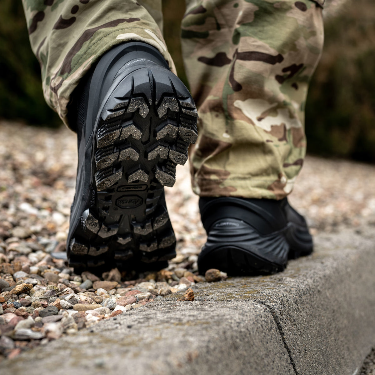 Merrell - Rogue Tactical GTX Unisex Vandrestøvler // Sort